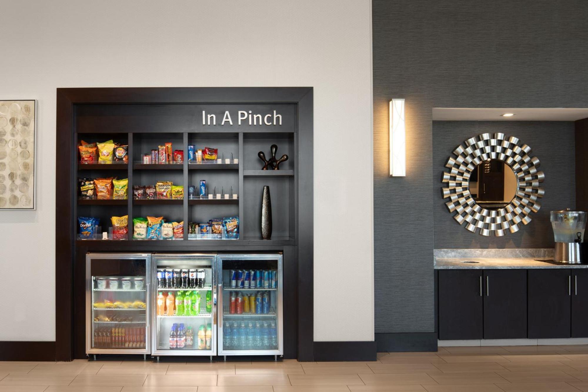 Towneplace Suites By Marriott Boston Logan Airport/Chelsea Extérieur photo